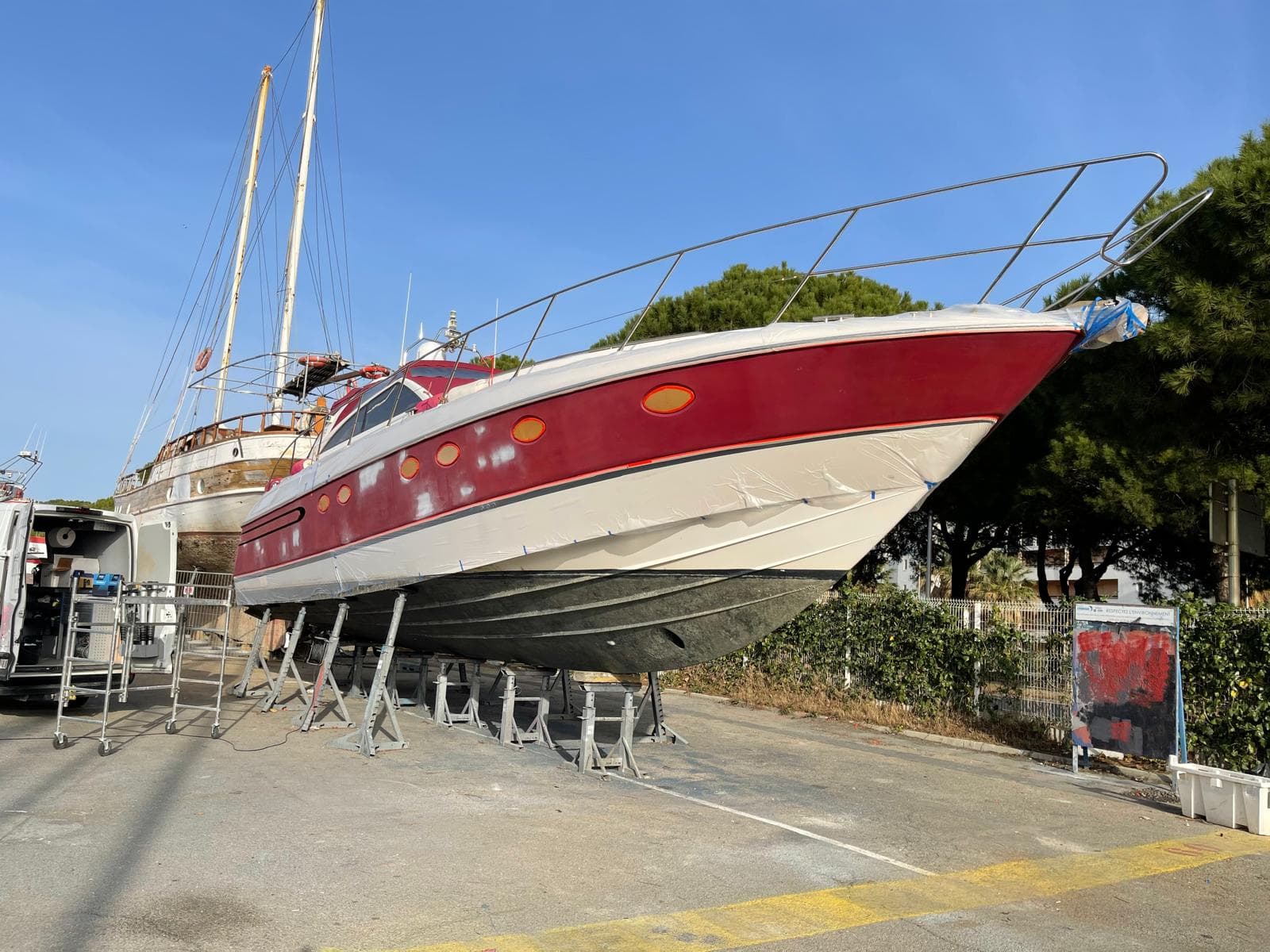 Boat hull painting — NVMarine Painting — photo 1 sur 9